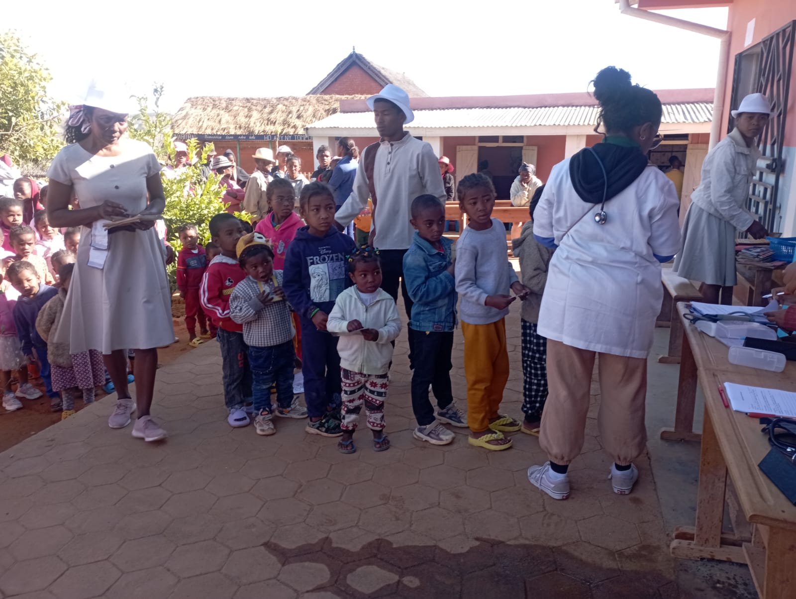 Mission médicale à l&rsquo;école Akanin&rsquo;YHWH 23 août 2025